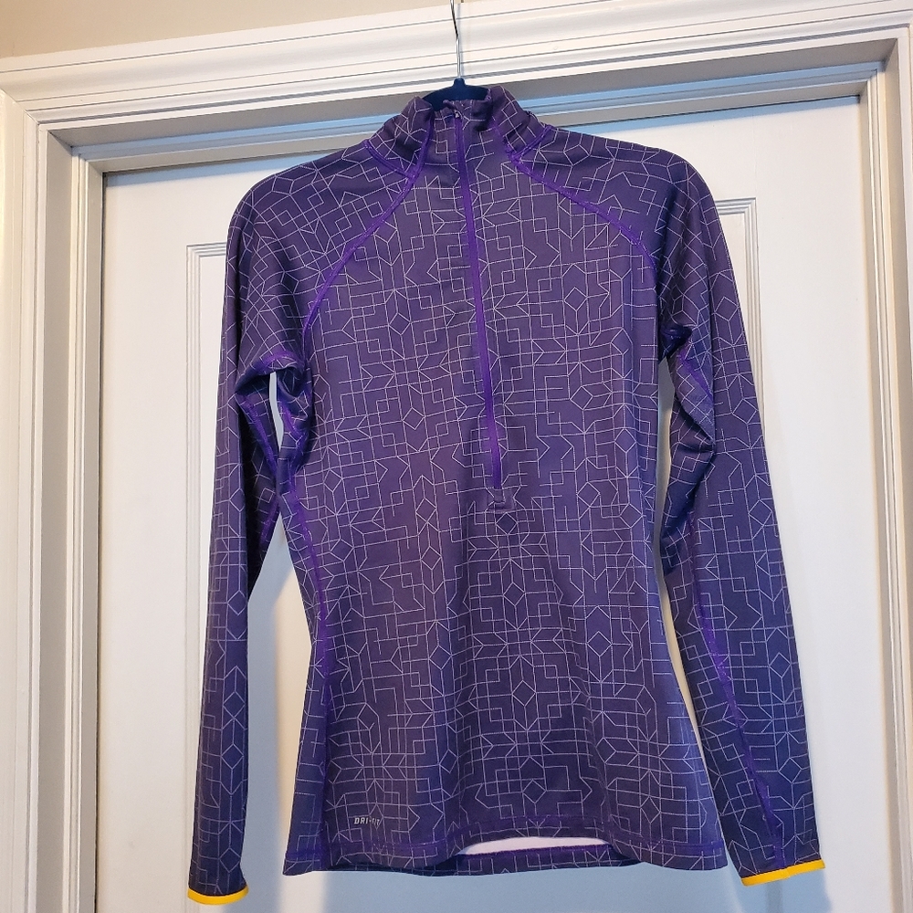 Nike Pullover - image 1